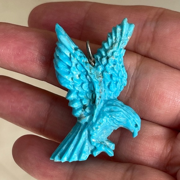 Southwestern signed hand carved turquoise flying eagle pendant and silver chain - Picture 9 of 12